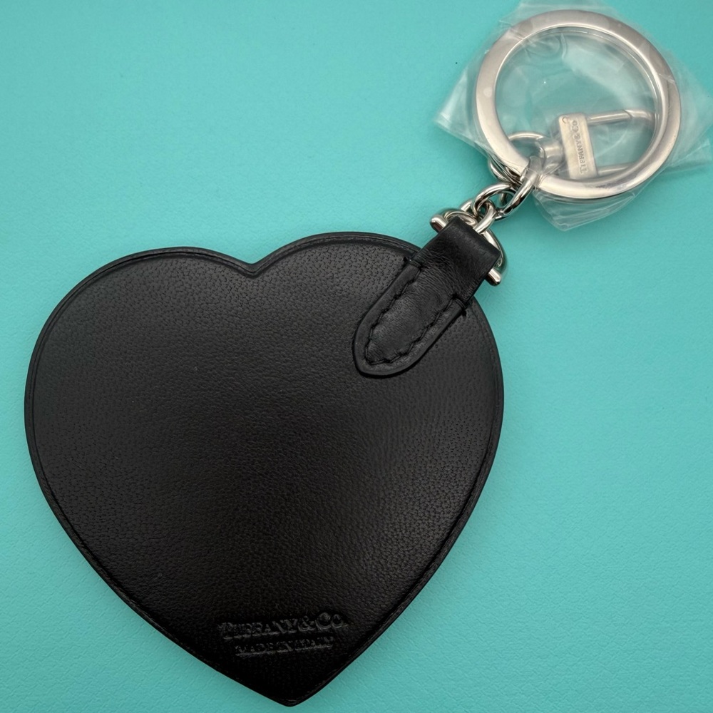 Tiffany & Co. Black Leather Heart Keychain new - Picture 4 of 5